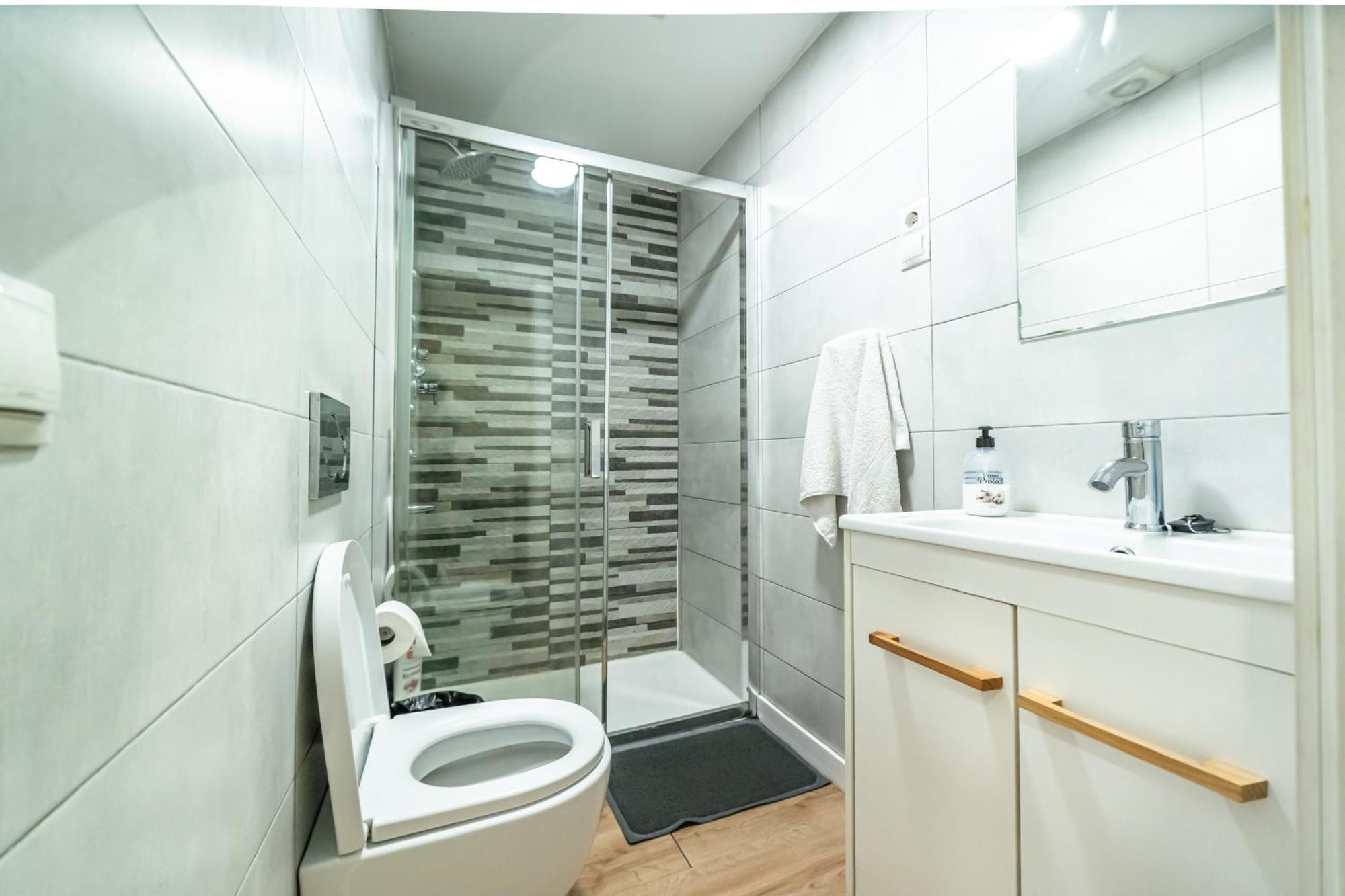 New Flat , Modern , Wifi, 10Min Sol, 5 Reina Sofia Apartment Madrid Exterior photo